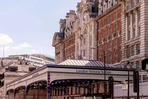 Victoria station